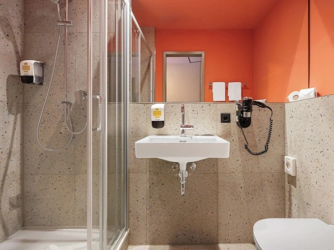 Economy Double room with street view