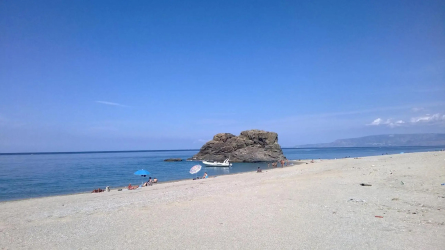 Prajola - Casa al mare, Palmi