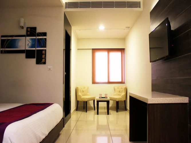 Adyar Ananda Bhavan Hotel