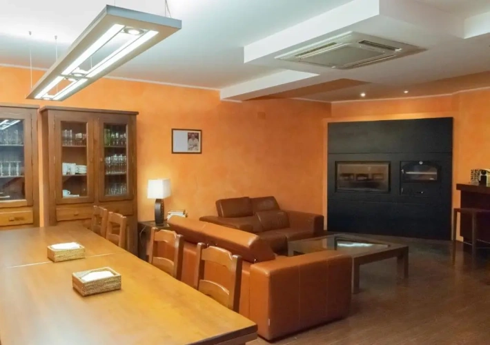 3 Bedrooms Cottage