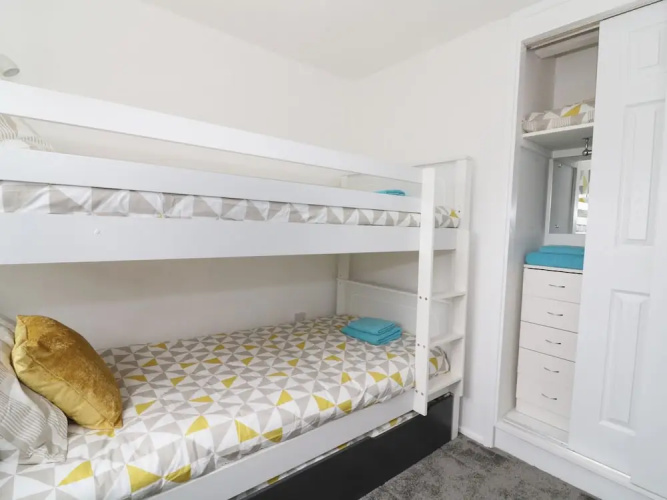 145 Sunbeach Chalet