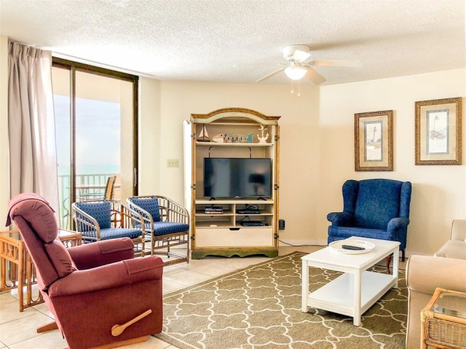 Aqua Vista Condominiums