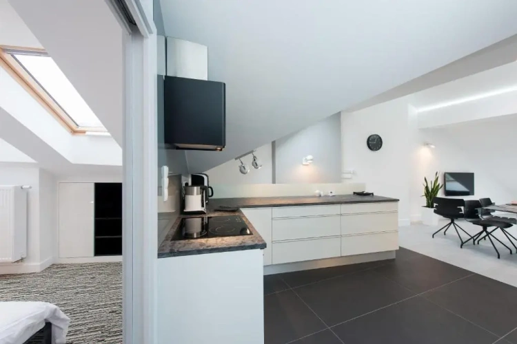 3 Bedrooms Apartment
