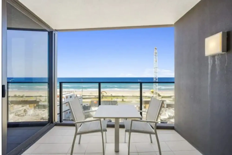 1 Bedroom Apartment with balcony and with ocean view