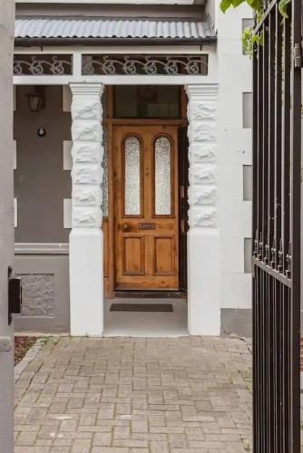 Spacious 3-bed Sunlit Comfort Power Backup