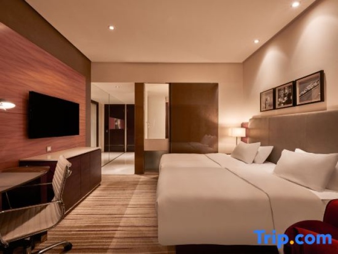 Twin Club room