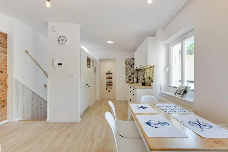 Lion Apartments - La Playa
