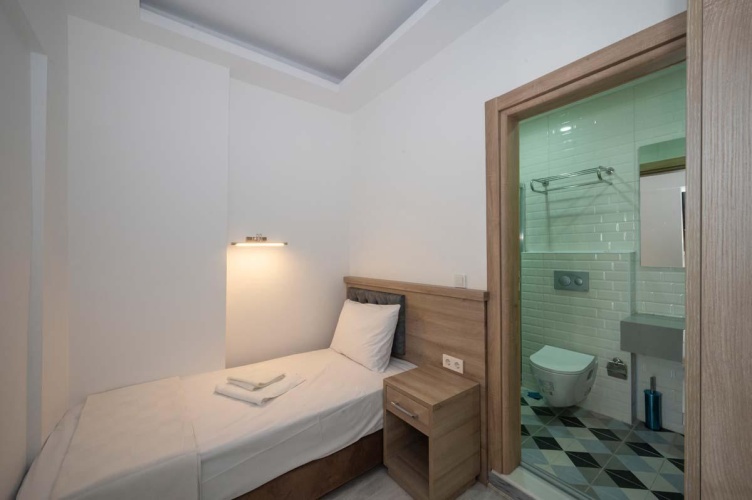 Standard Single room