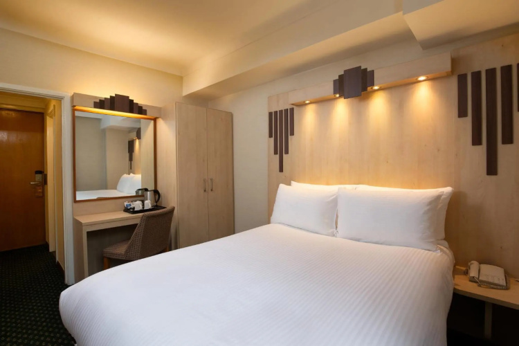 Tavistock Hotel photo 10