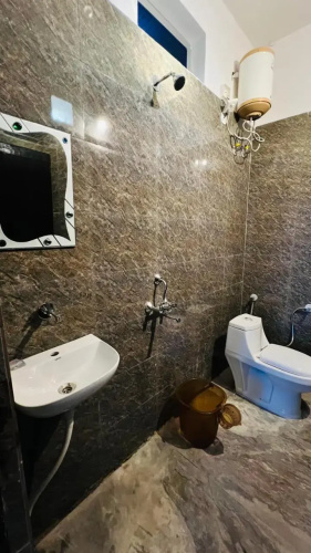 Suri Guest House