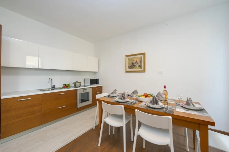 3 Bedrooms Family Apartment