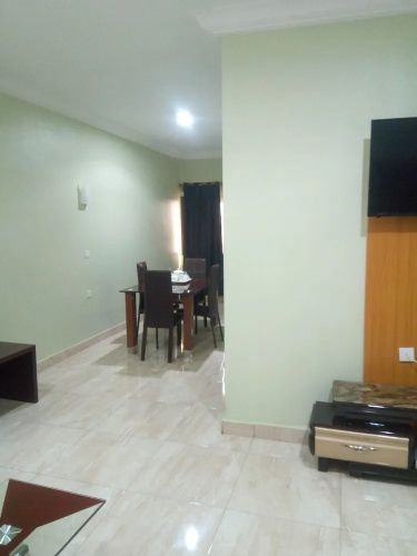 Wintess Garden Hotel And Suites