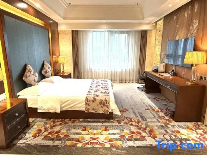 Deluxe Suite