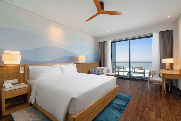 Superior room with balcony and with sea view