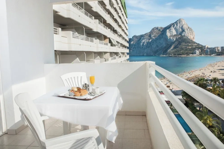 Standard Triple room with balcony and with sea view