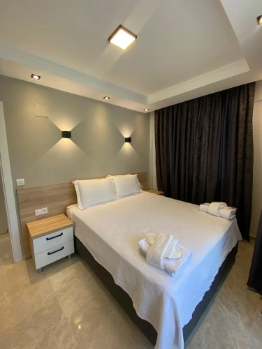 Standard Family room with courtyard view