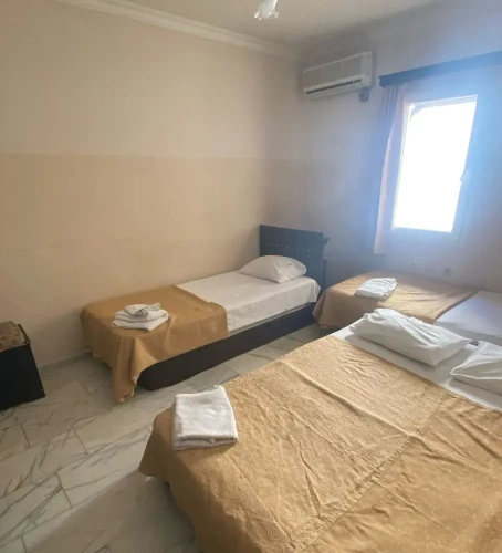 Economy Triple room