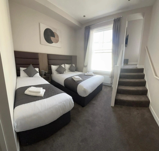 Reem Hotel