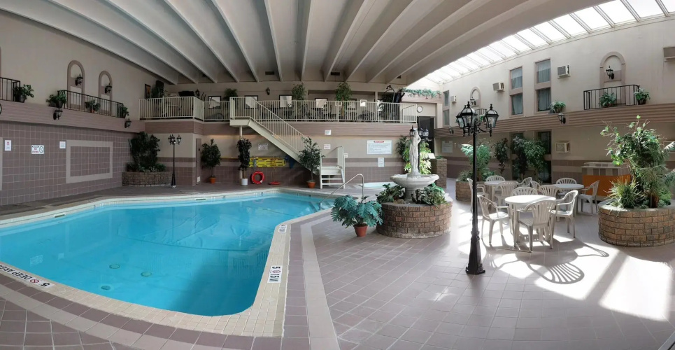 Bluebird Hotel