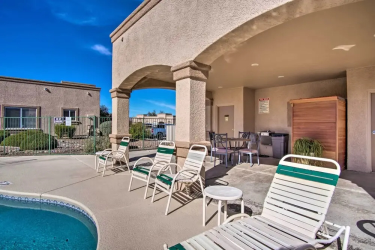 Green Valley Studio in 55+ Community!