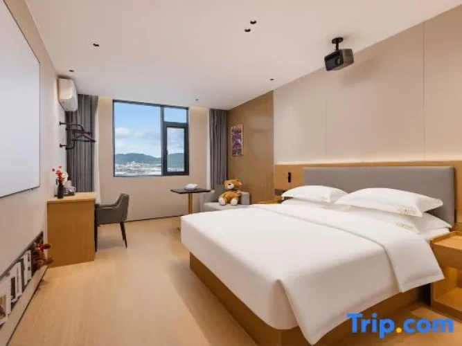 Standard Double room with view