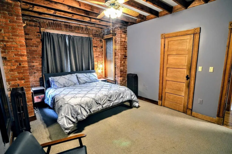 3br, 1 Bath, Sleeps 6-8 3 Bedroom Apts