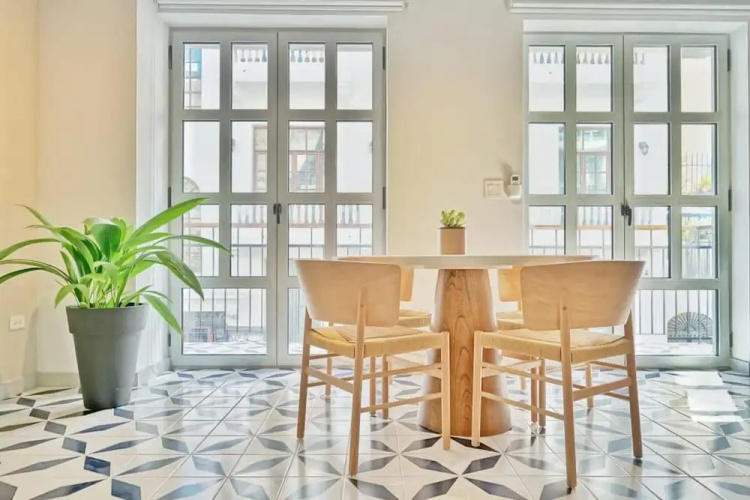 w Stylish 2BR in Plaza Herrera