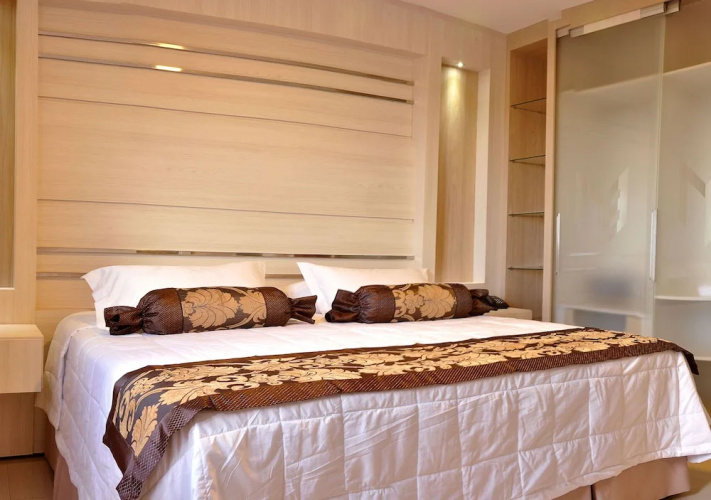Megal Suites Hotel