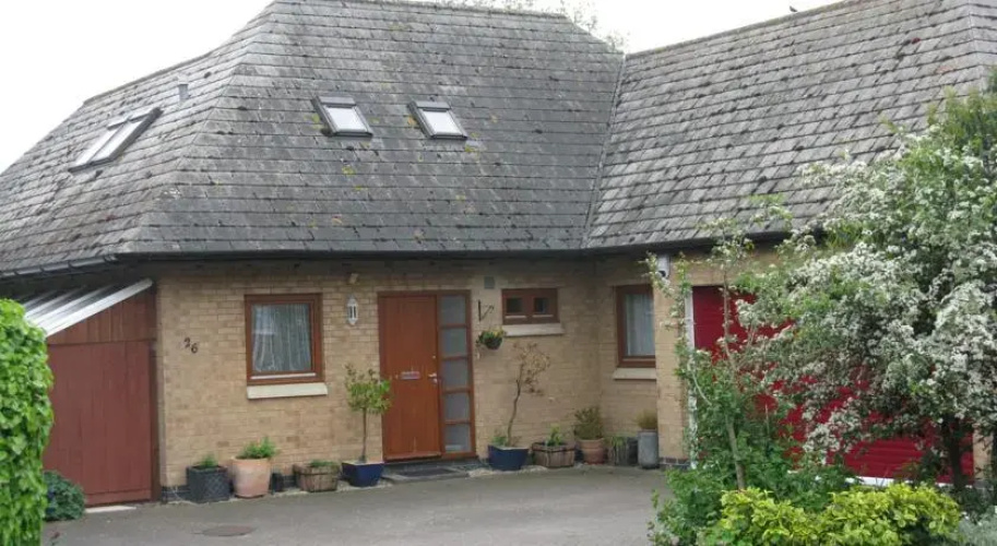 Twentysix Guesthouse
