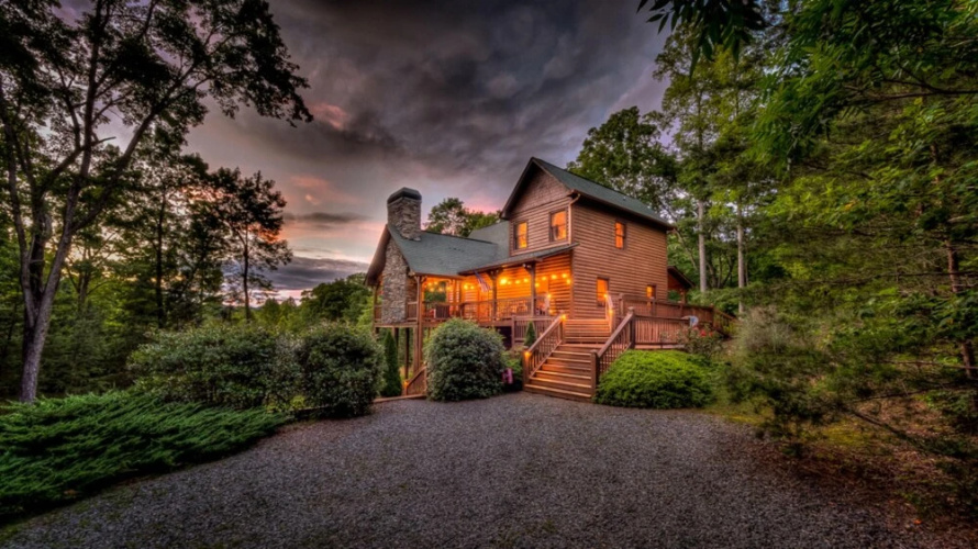 Wolf Mountain Hideaway by Escape to Blue Ridge
