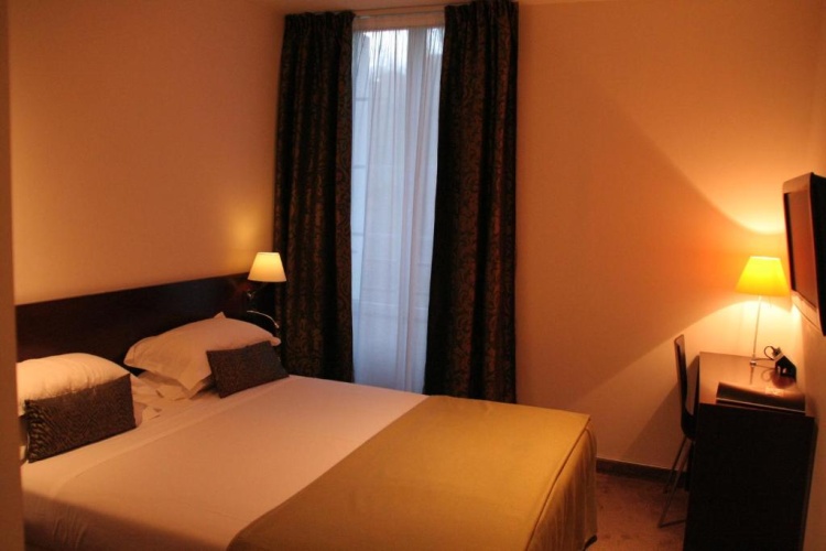 Standard Double room with view