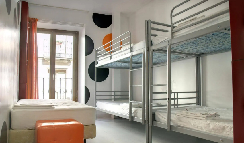 Revolutum Hostel