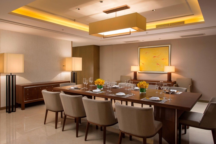2 Bedrooms Presidential Suite with balcony