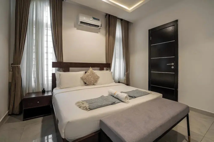 George Residence Ologolo Lekki