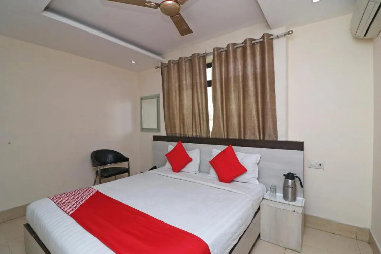 Hotel Mandiram