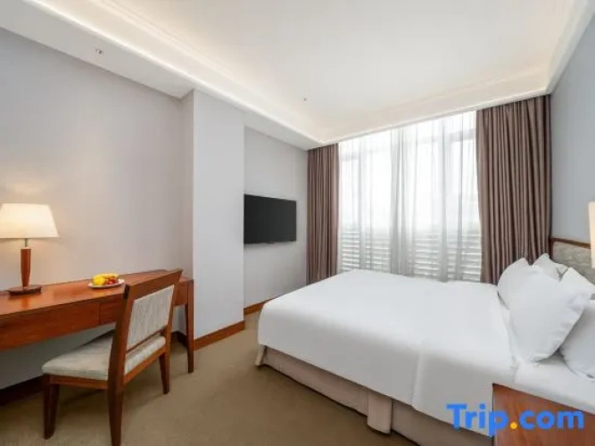 1 Bedroom Business Double Suite