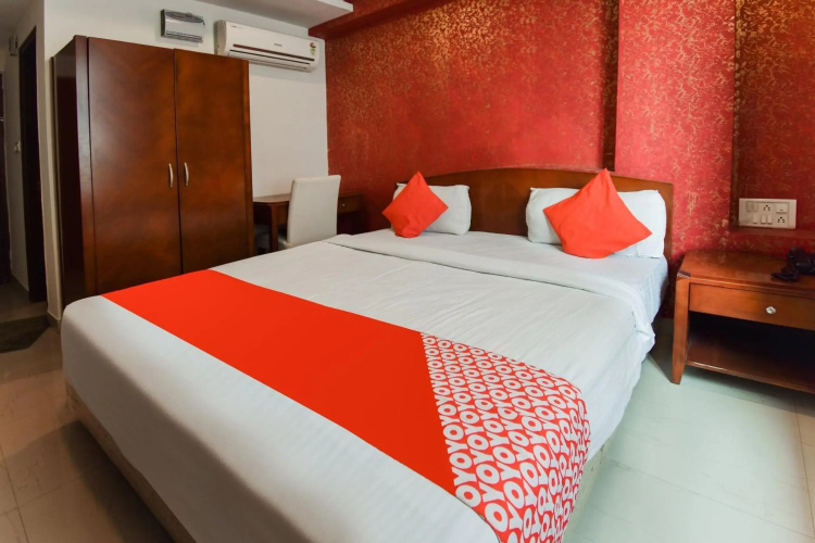 Flagship 76012 Hotel Grand Decor