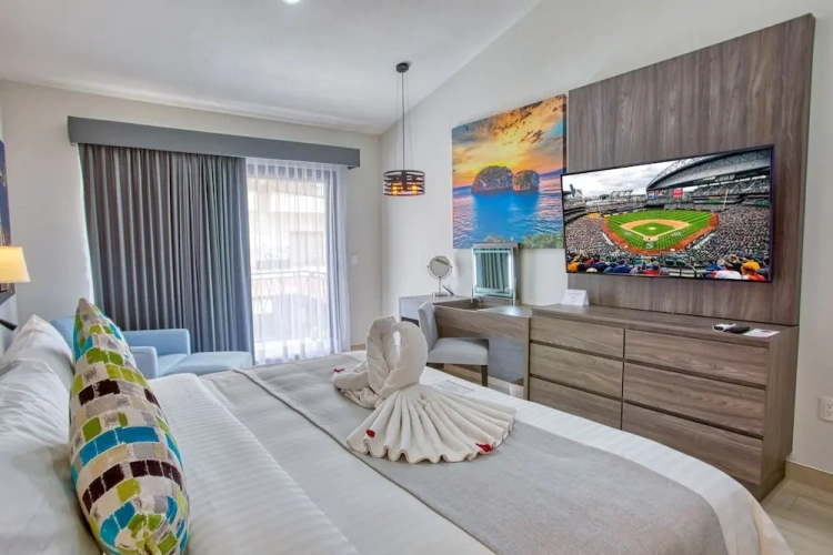 Deluxe Double room with city view