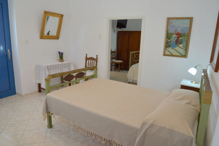 Irinis House
