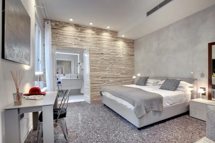 3 Bedrooms Apartment