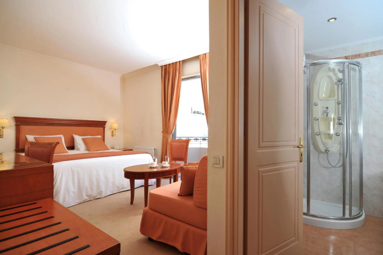 Athens Atrium Hotel and Suites