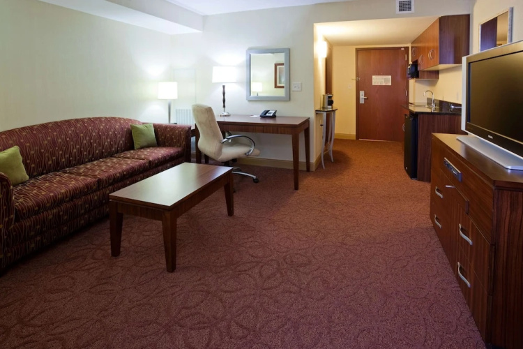 Crowne Plaza Milwaukee West