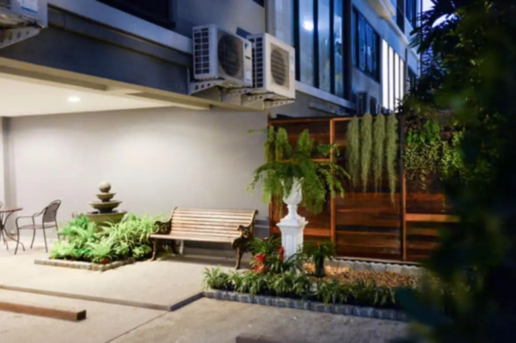 The Pad Silom Convent Serviced Apartment