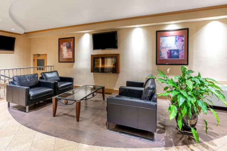 Ramada Coquitlam