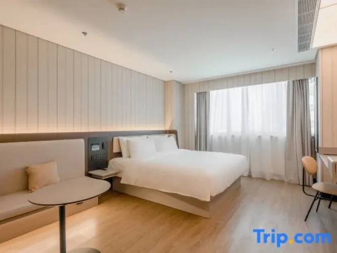 Standard Double room with river view