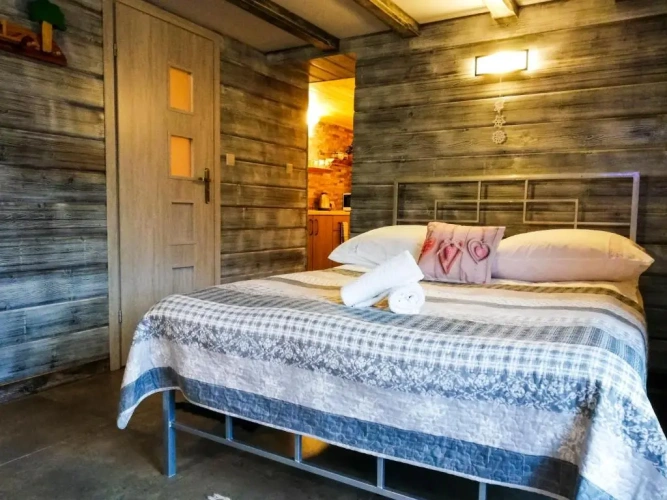 Standard Triple room with garden view