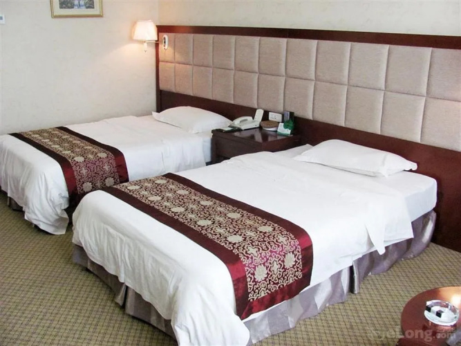 Gongcheng Qianjun International Hotel