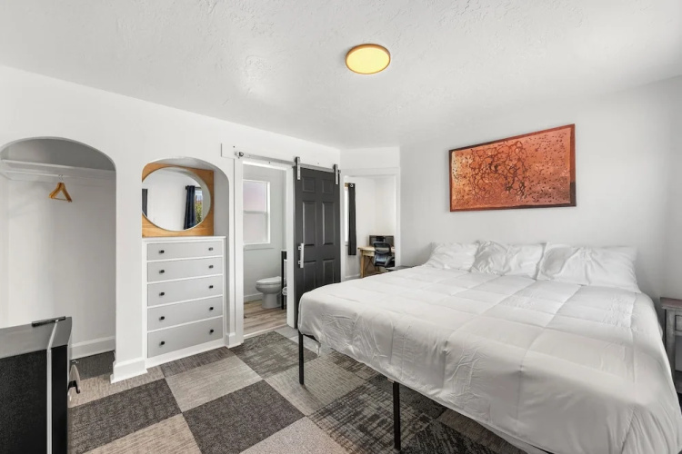 Copper Hill Suites - Butte, MT