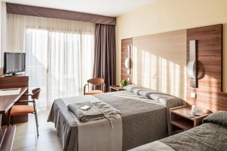 Premium Triple room
