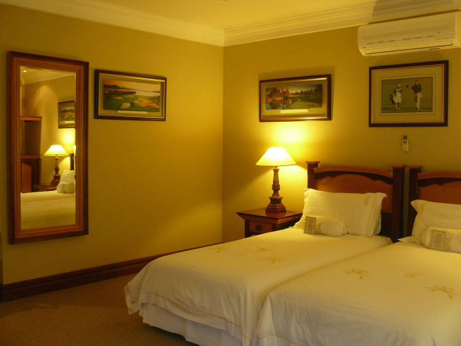 The Woodpecker Inn
